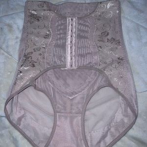 Never worn large gurdle